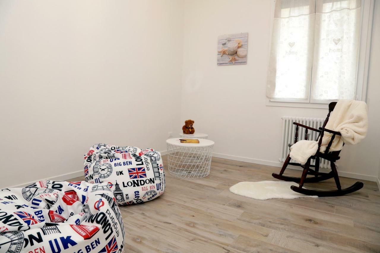 A Casa Di Elsa Apartment กาสเตนาโซ ภายนอก รูปภาพ